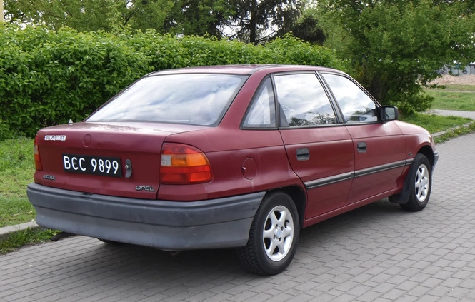 Opel Astra cena 2000 przebieg: 231500, rok produkcji 1993 z Bydgoszcz małe 92